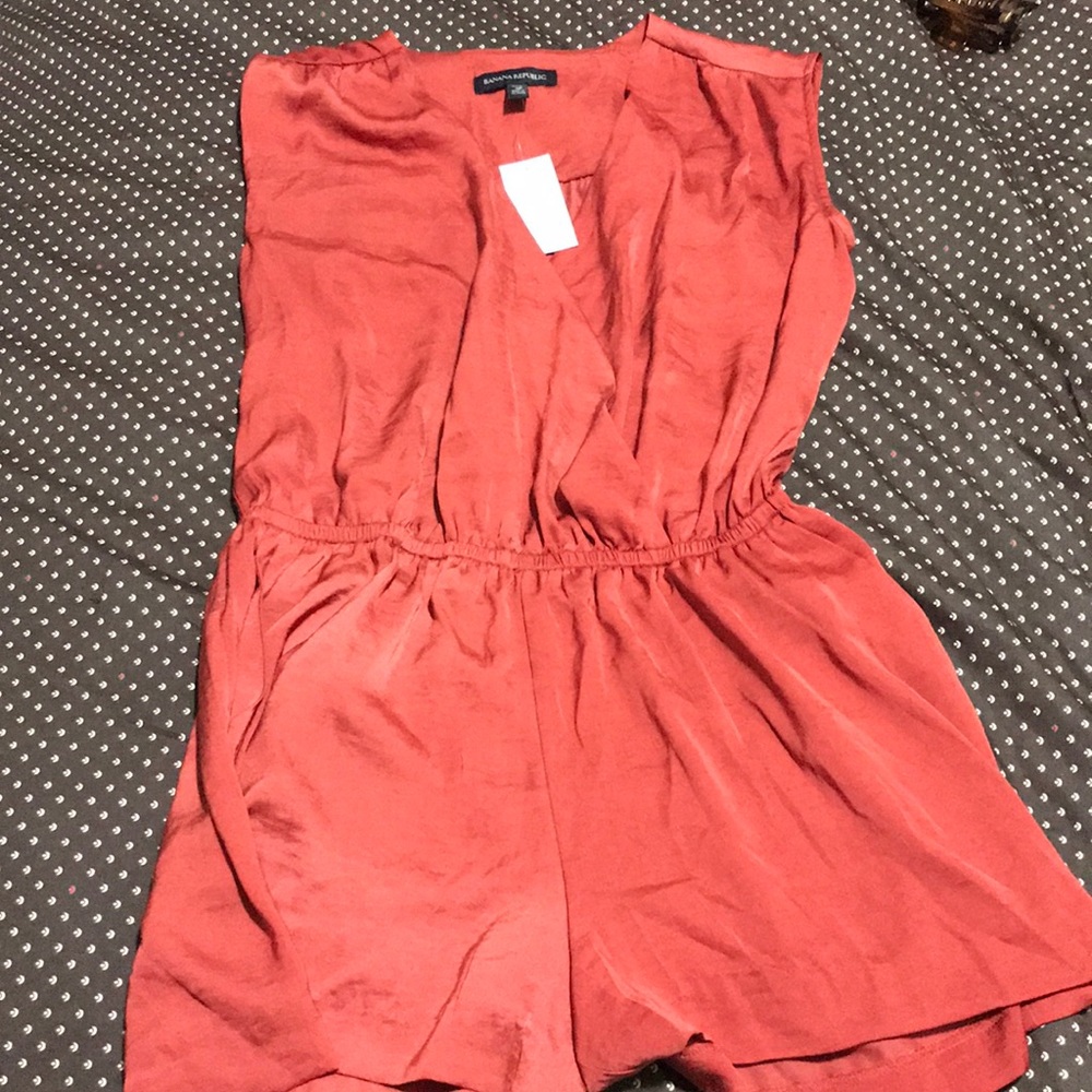 New red - orange banana republic romper w tags